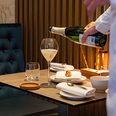 hotel offer with dinner and drinks included