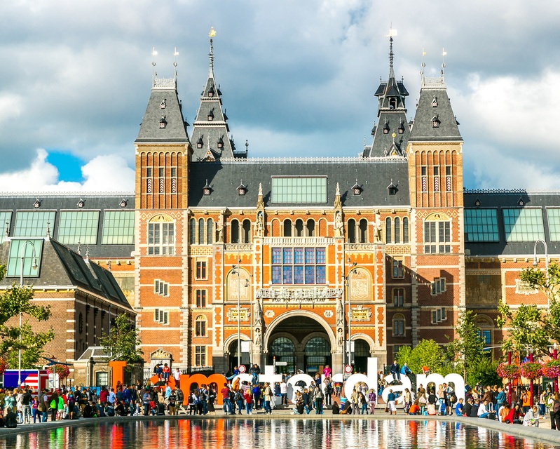 Perfectly Located in Amsterdam’s Canal Belt