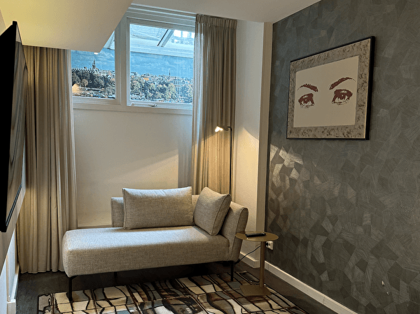 Souterrain City Room bedside table