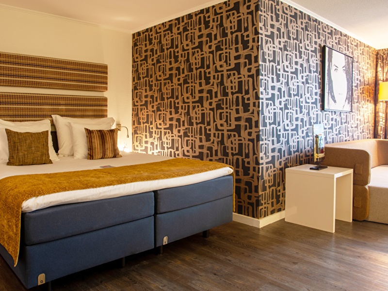 Spacious City Suite bed
